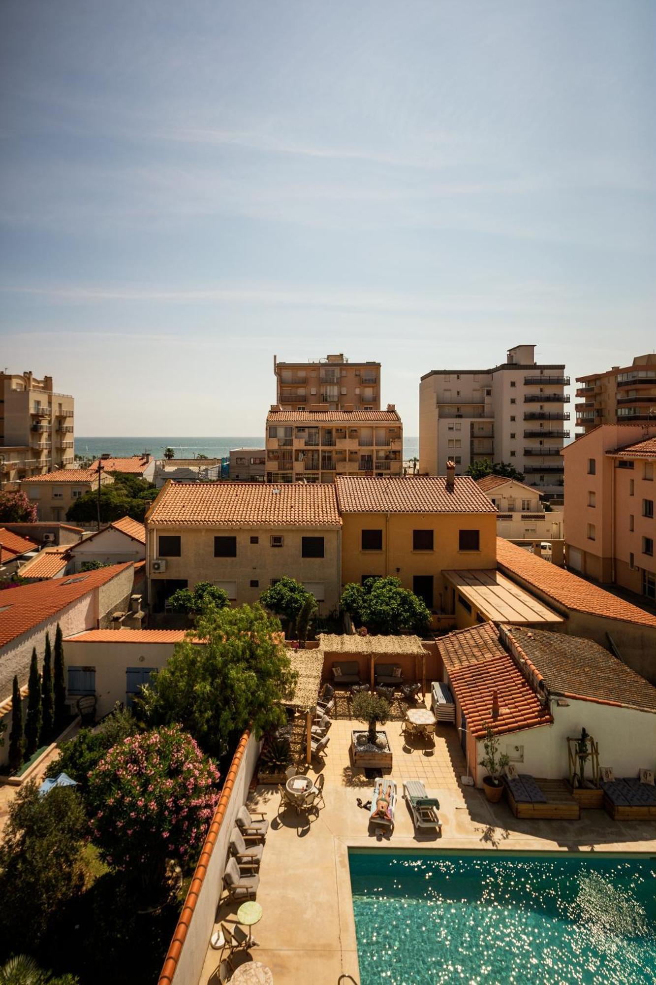 Hotel Les Sables - Urban Style - By Logis Hotels Кане Экстерьер фото
