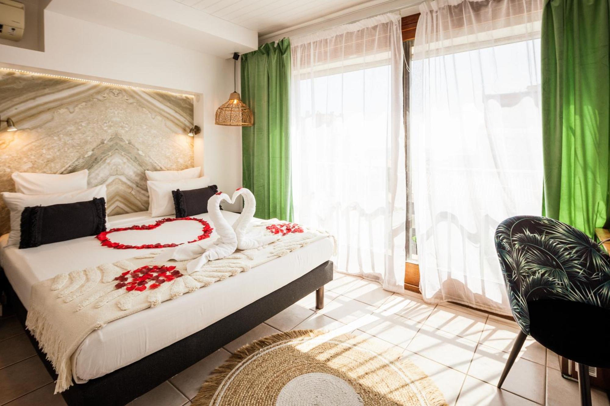 Hotel Les Sables - Urban Style - By Logis Hotels Кане Экстерьер фото