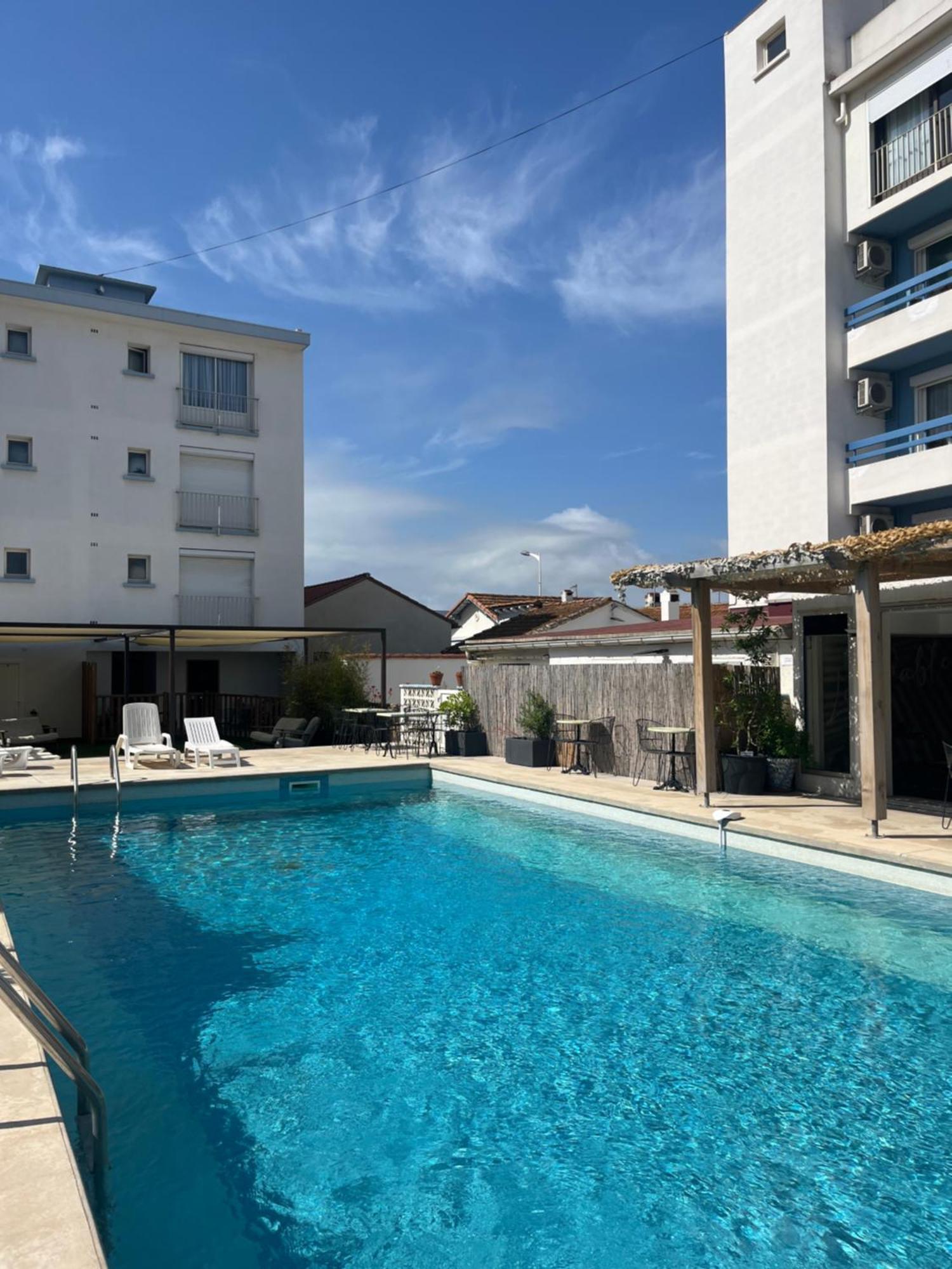 Hotel Les Sables - Urban Style - By Logis Hotels Кане Экстерьер фото